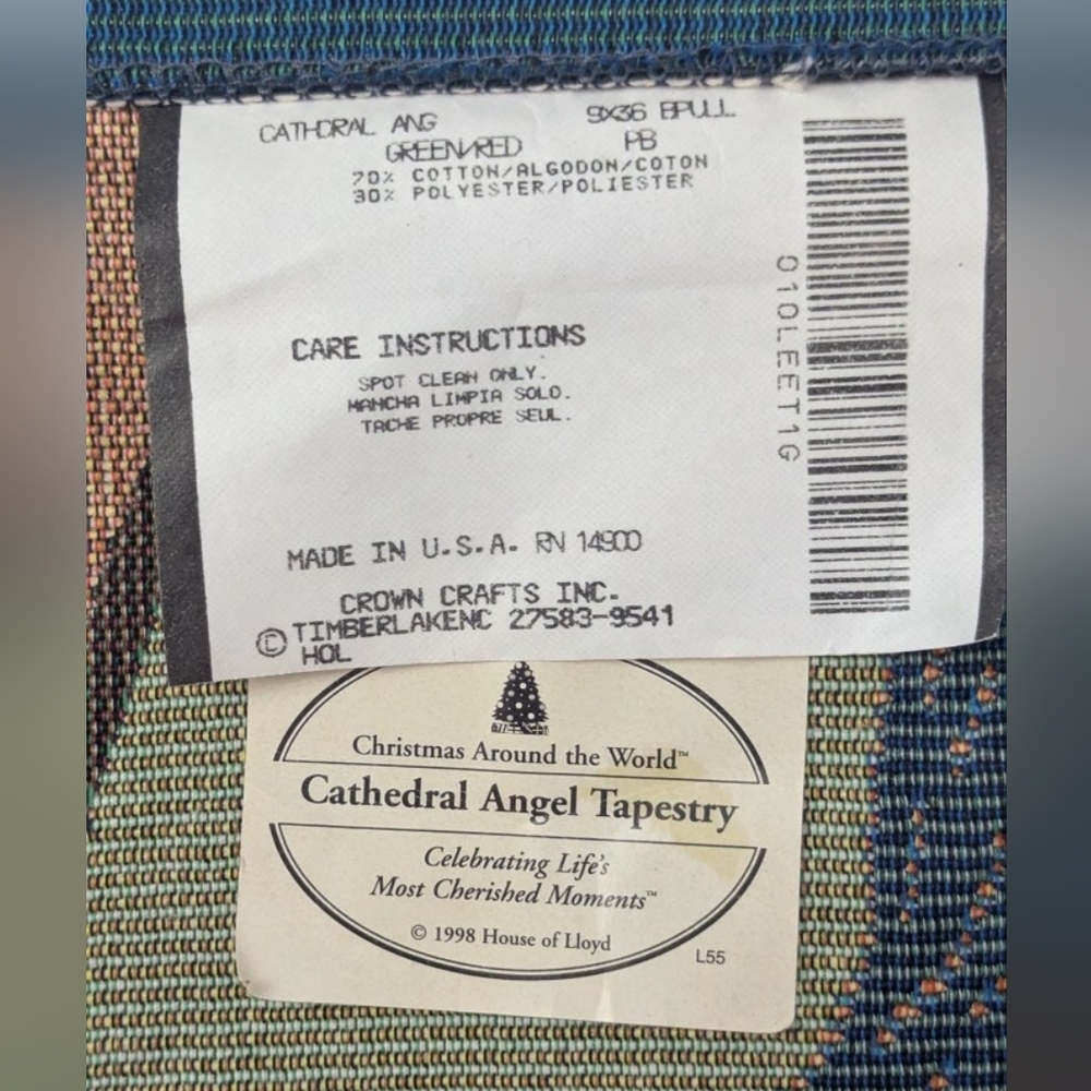 Christmas Around The World Cathedral Angel Tapestry With Dowel - Picture 9 of 15